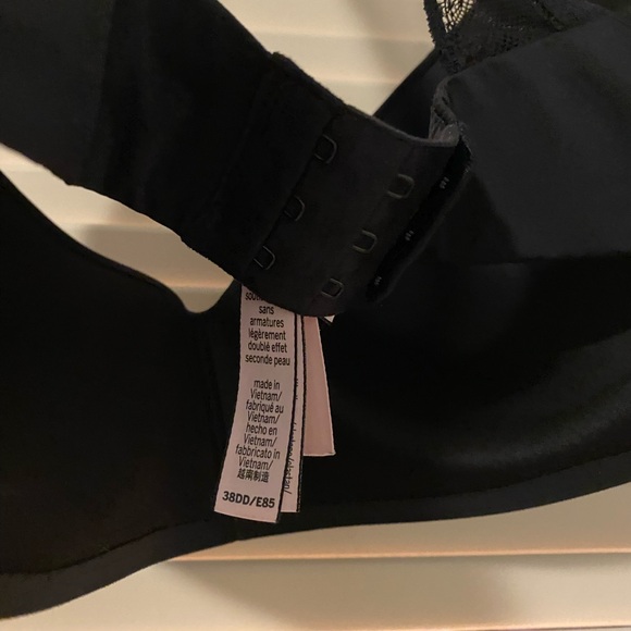 Victoria's Secret Black Underwire Bras Intimates - Picture 4 of 4